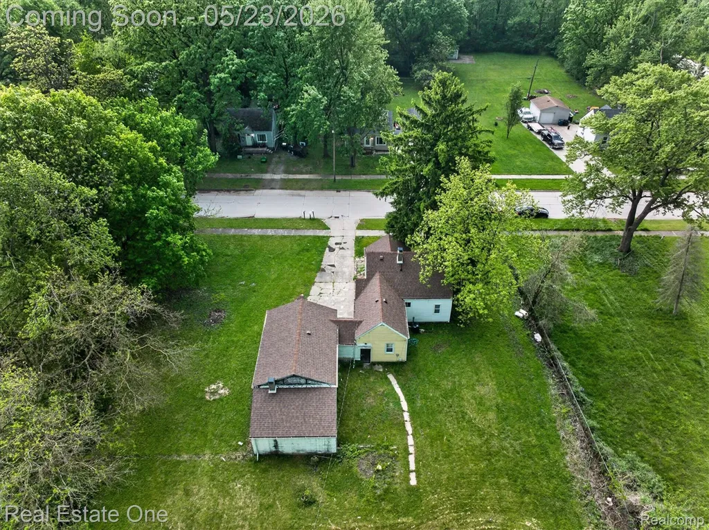 28304 Eton Street Westland City MI 48186