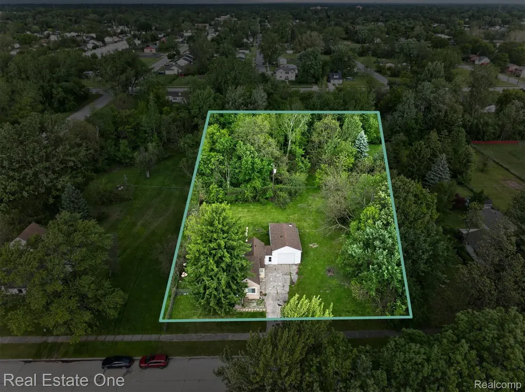 28304 Eton Street Westland City MI 48186