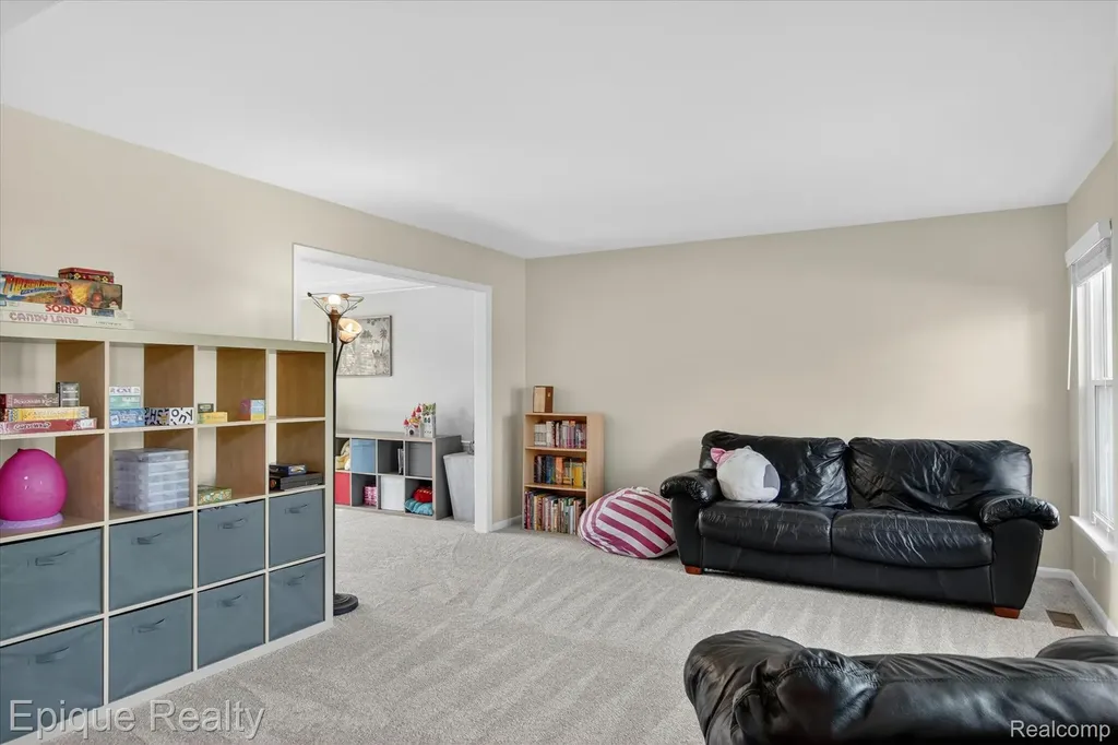 8068 Creek Bend Drive Ypsilanti Charter Township MI 48197
