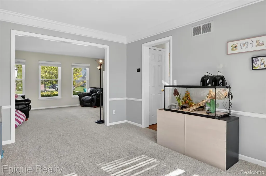8068 Creek Bend Drive Ypsilanti Charter Township MI 48197