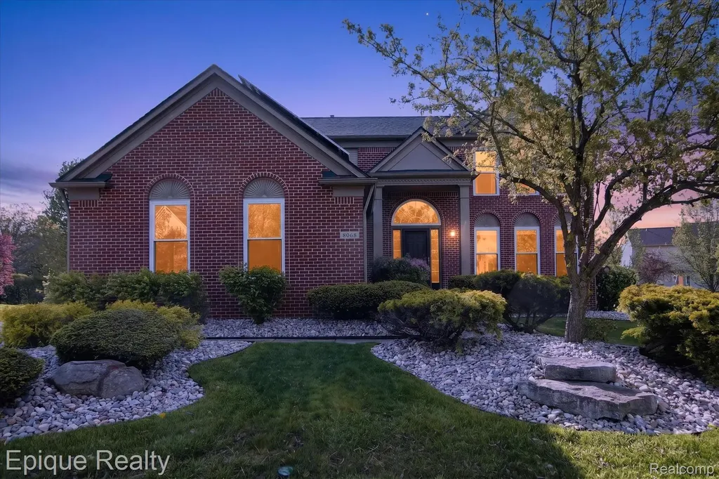 8068 Creek Bend Drive Ypsilanti Charter Township MI 48197