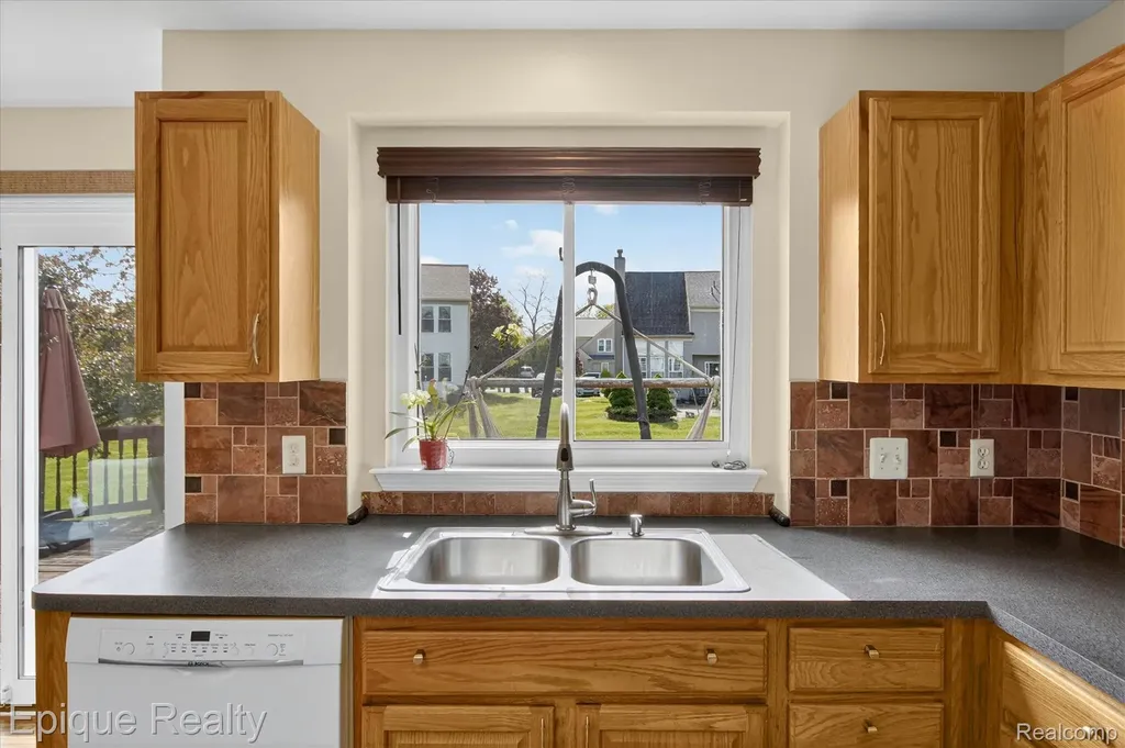 8068 Creek Bend Drive Ypsilanti Charter Township MI 48197