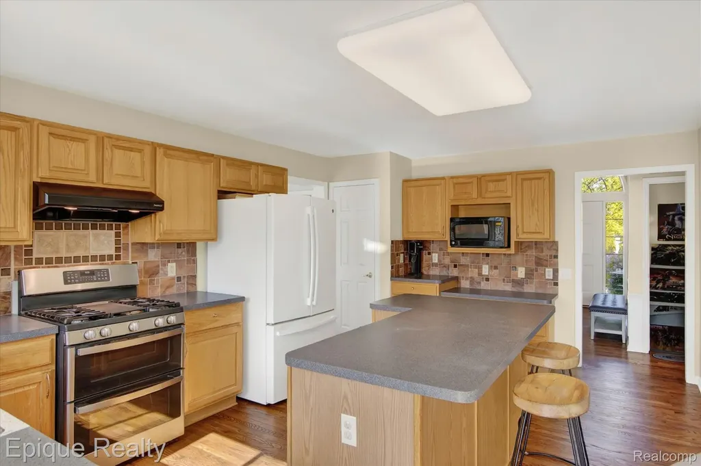 8068 Creek Bend Drive Ypsilanti Charter Township MI 48197