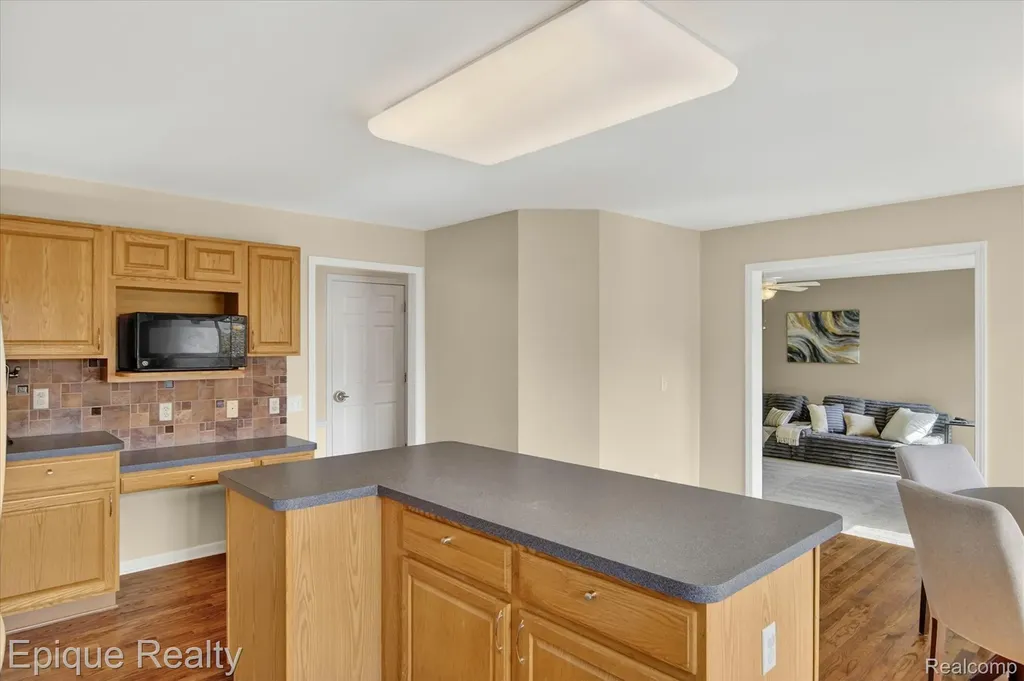 8068 Creek Bend Drive Ypsilanti Charter Township MI 48197