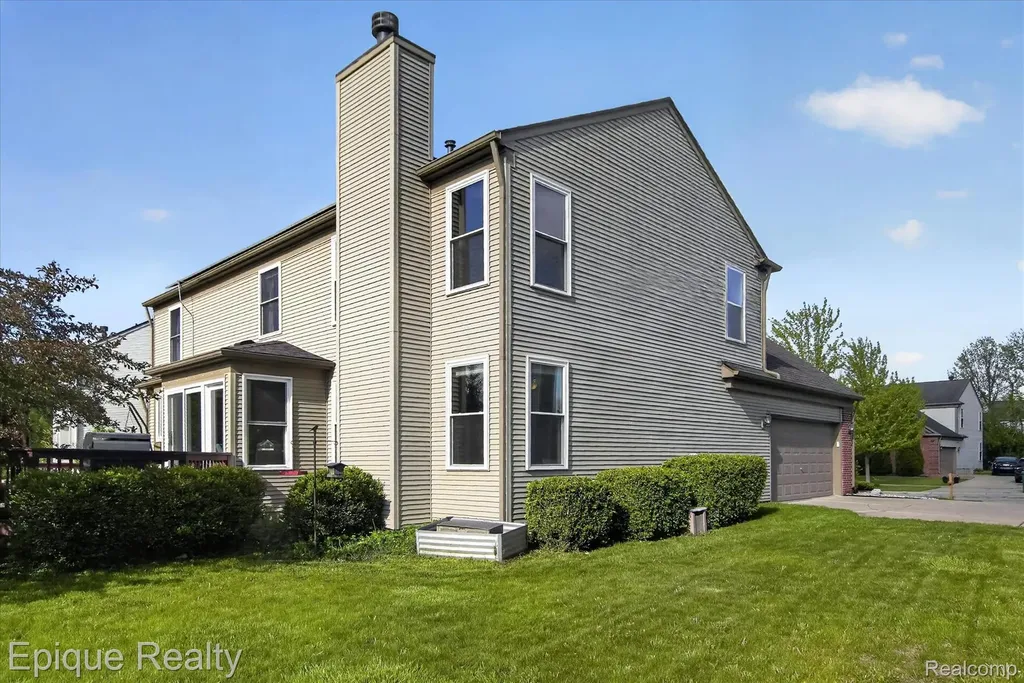 8068 Creek Bend Drive Ypsilanti Charter Township MI 48197