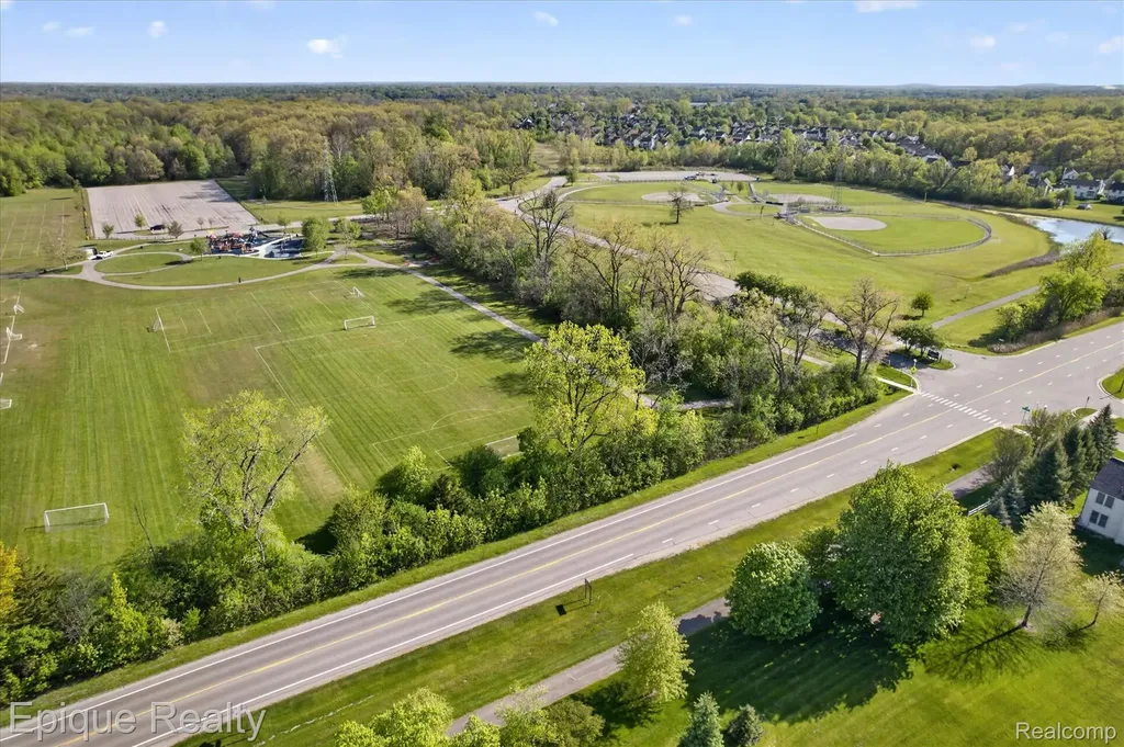 8068 Creek Bend Drive Ypsilanti Charter Township MI 48197