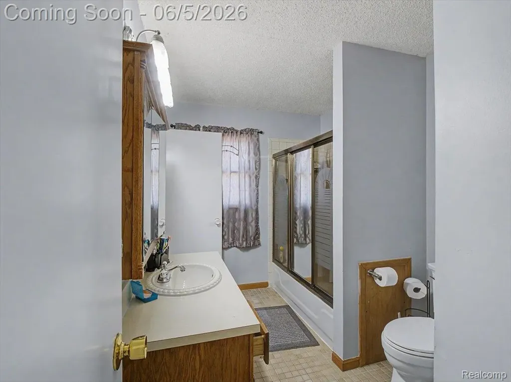 14275 Irene Street Southgate City MI 48195