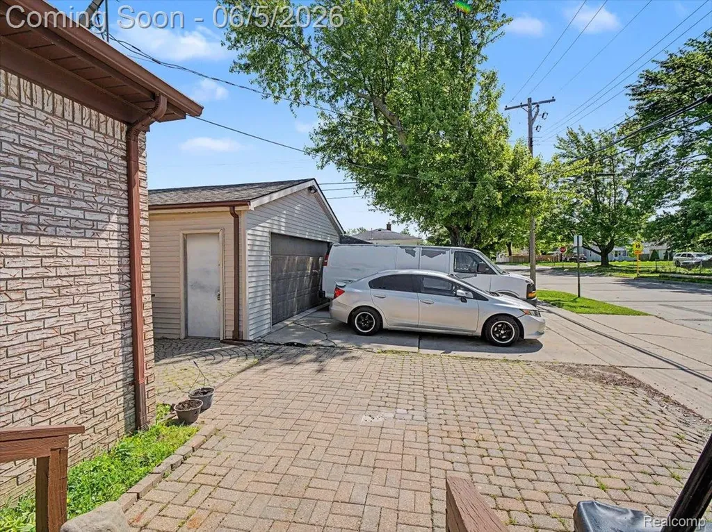 14275 Irene Street Southgate City MI 48195