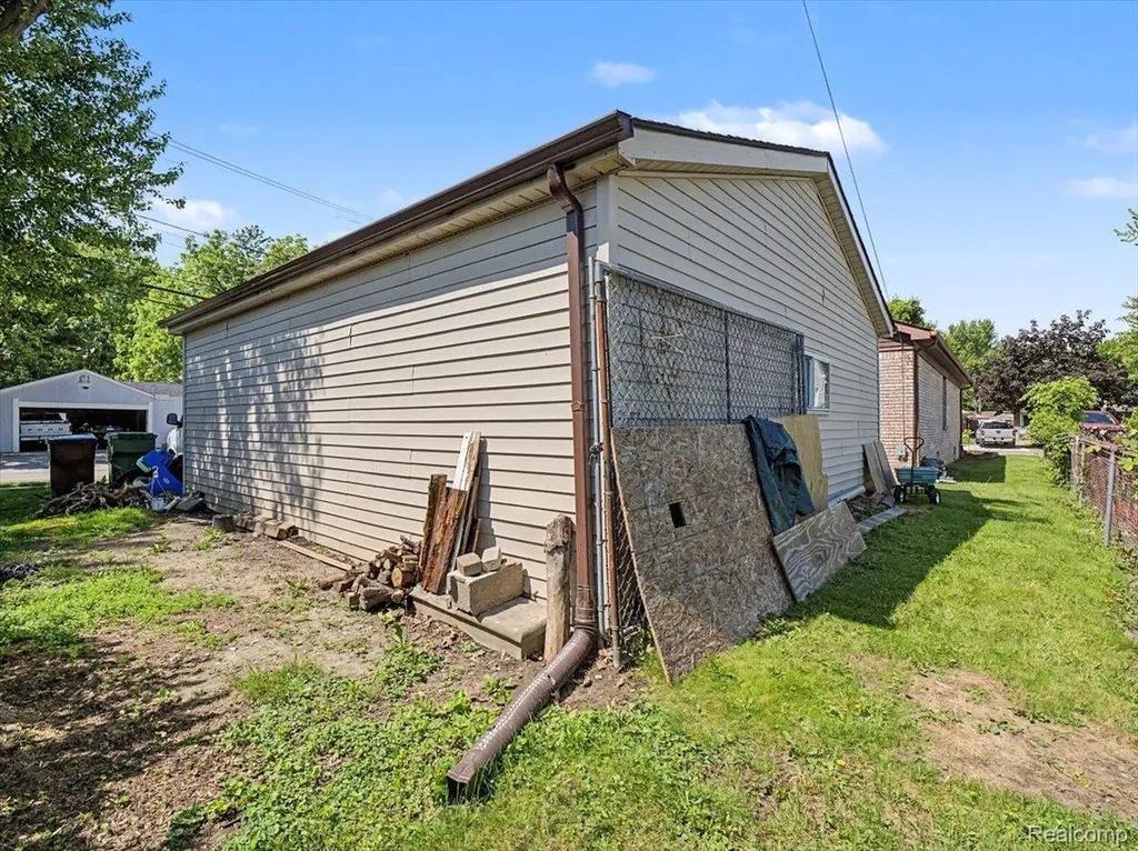 14275 Irene Street Southgate City MI 48195
