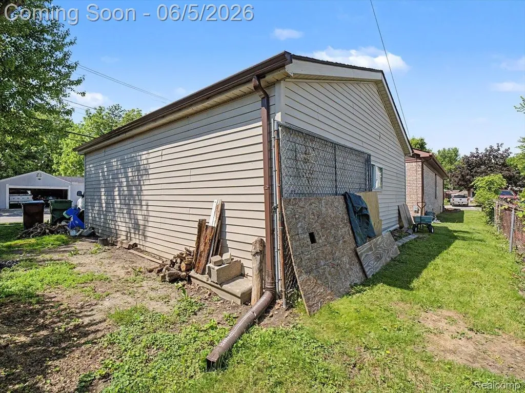 14275 Irene Street Southgate City MI 48195
