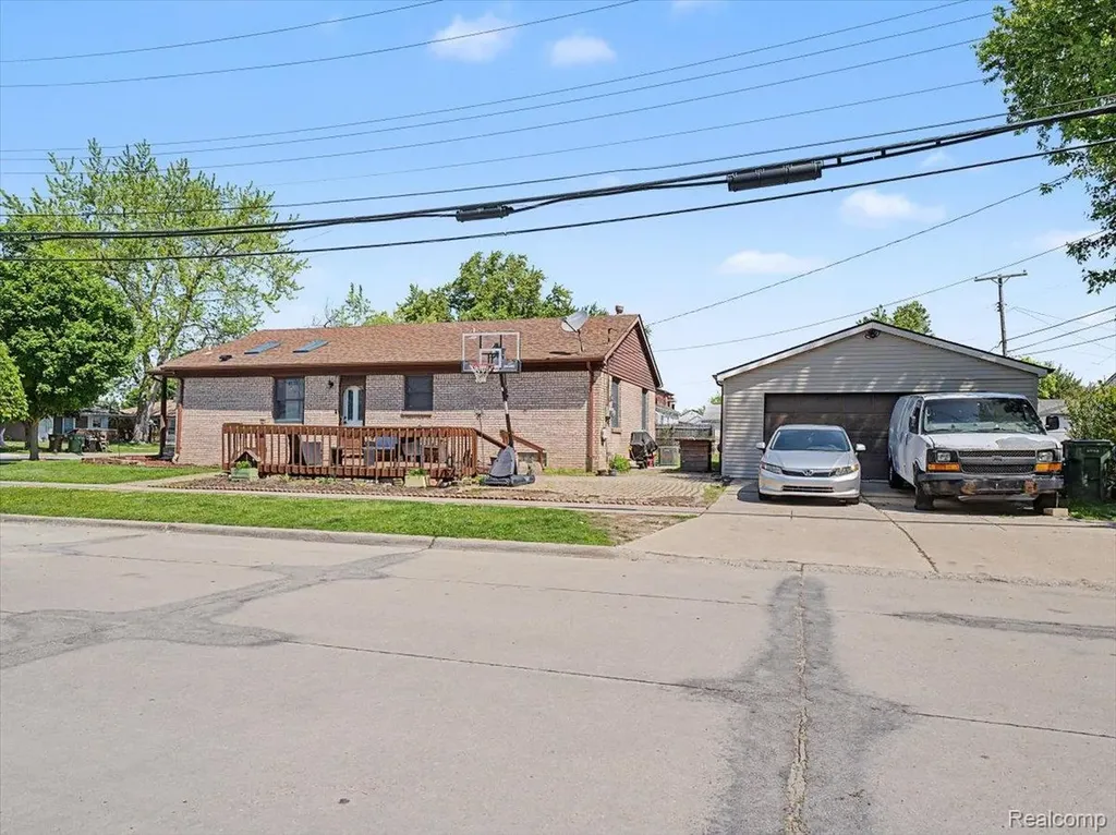 14275 Irene Street Southgate City MI 48195