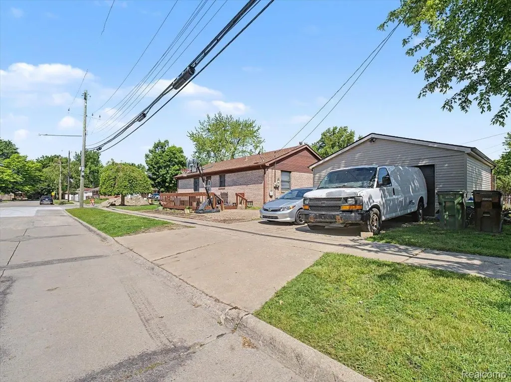 14275 Irene Street Southgate City MI 48195