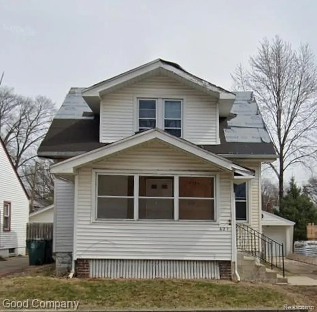 621 S Vermont Avenue Royal Oak City MI 48067