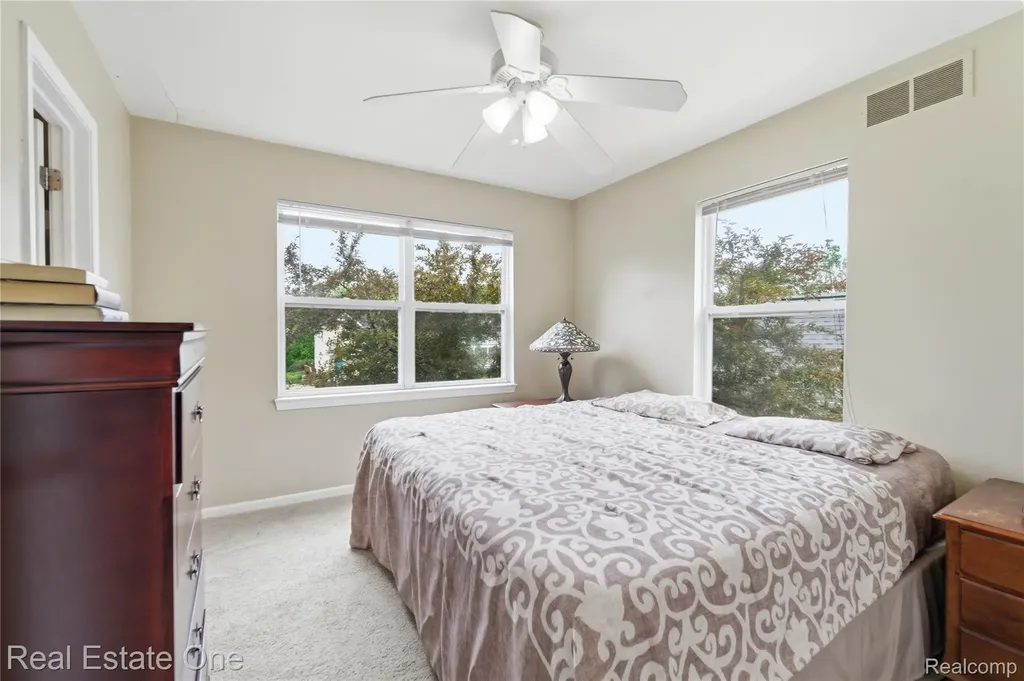 415 Ventnor Commons Genoa Township MI 48843