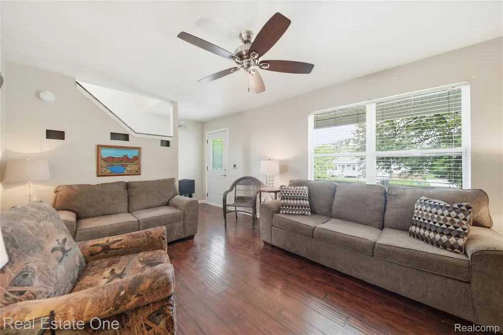 415 Ventnor Commons Genoa Township MI 48843