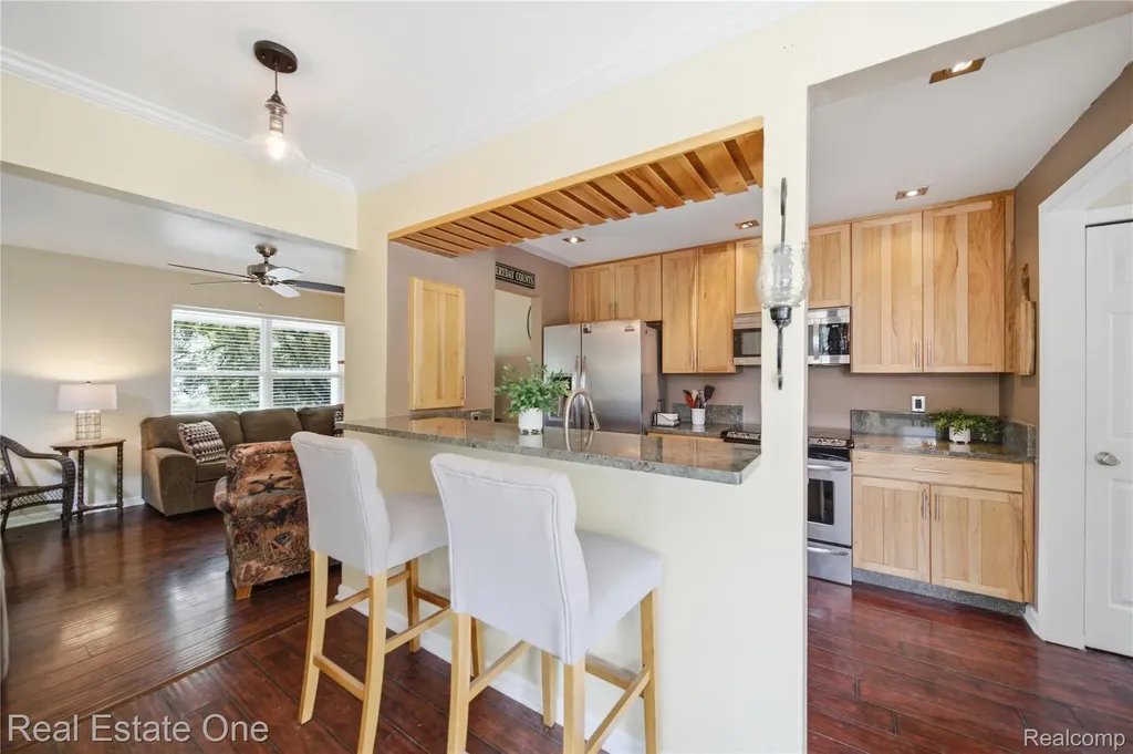 415 Ventnor Commons Genoa Township MI 48843