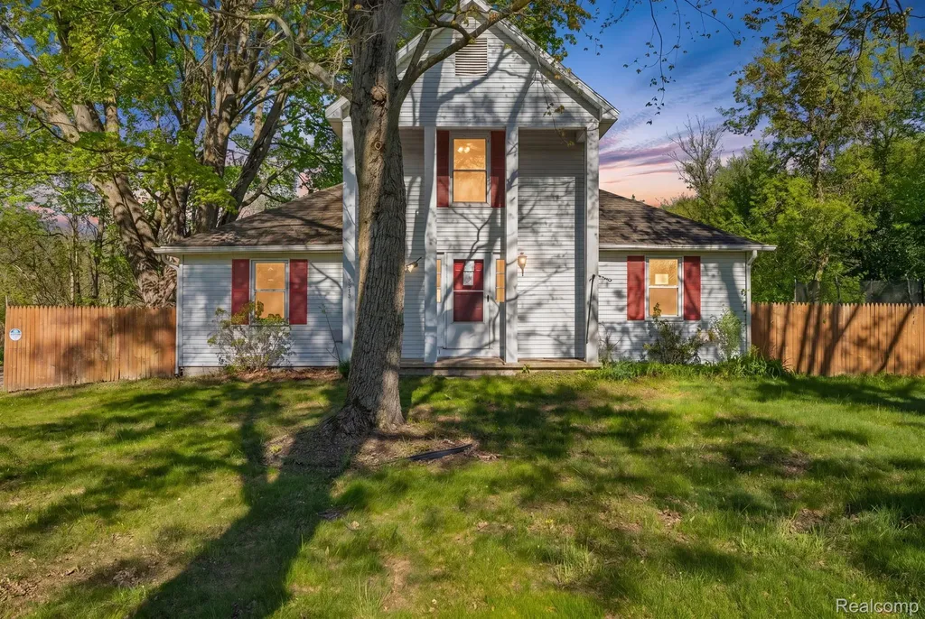 7054 Mccords Avenue SE Caledonia Township MI 49302