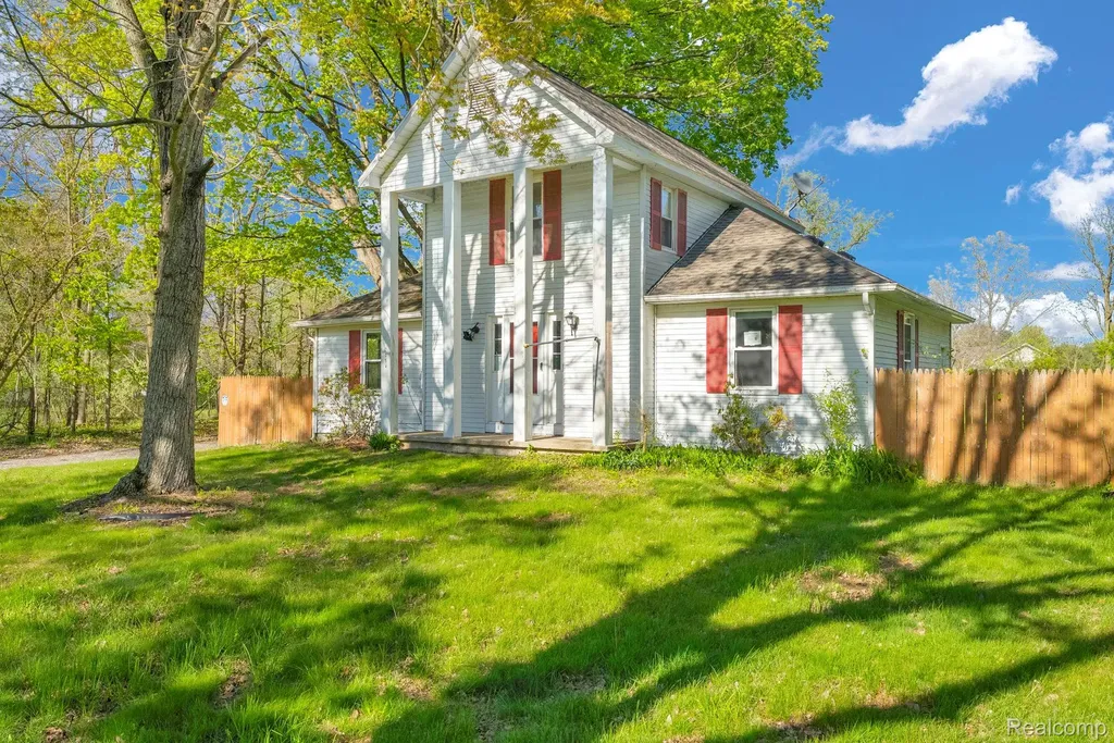 7054 Mccords Avenue SE Caledonia Township MI 49302