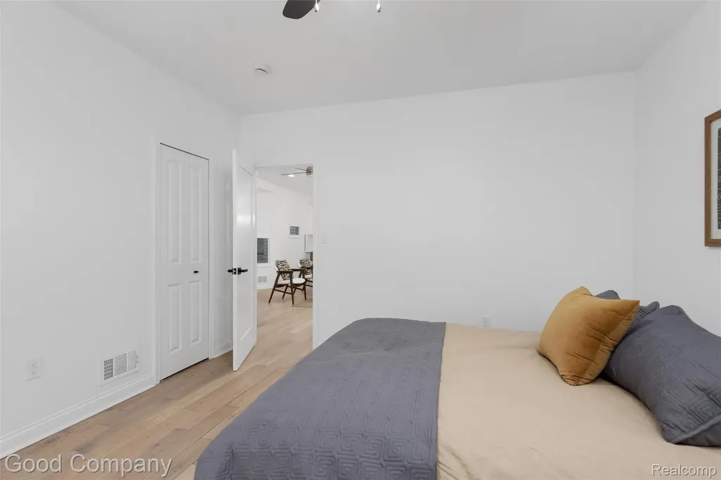 2143 Townsend Street Detroit City MI 48214