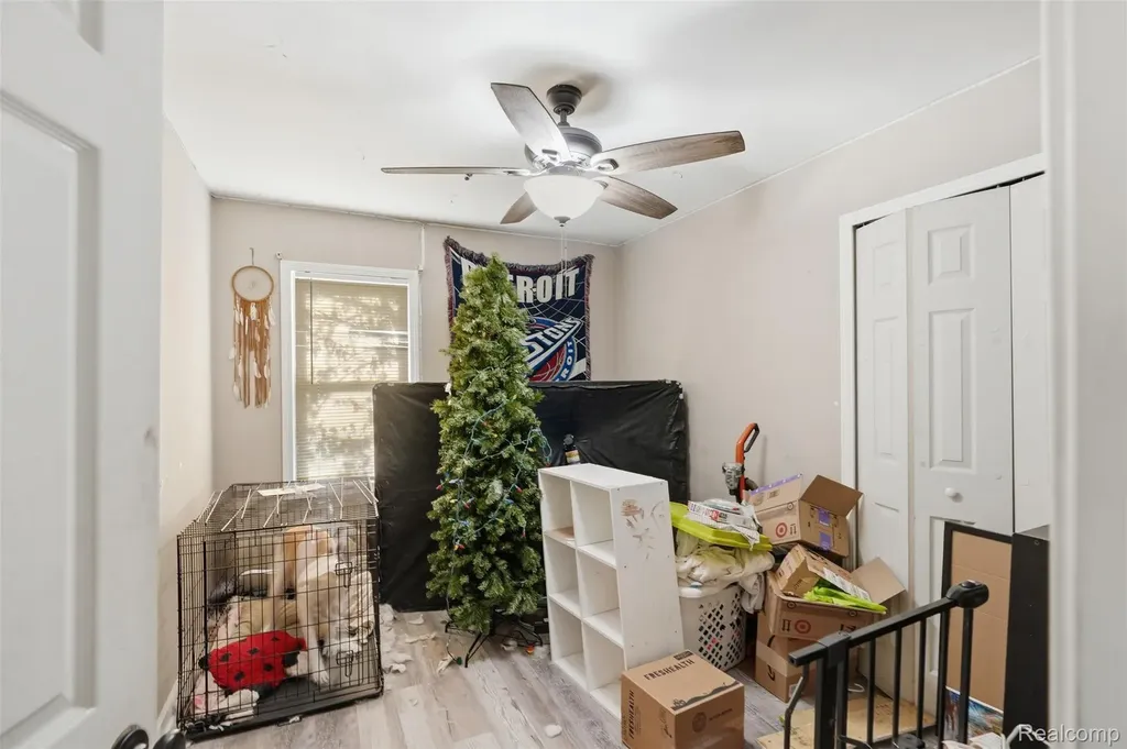 28984 Beechwood Street Garden City City MI 48135