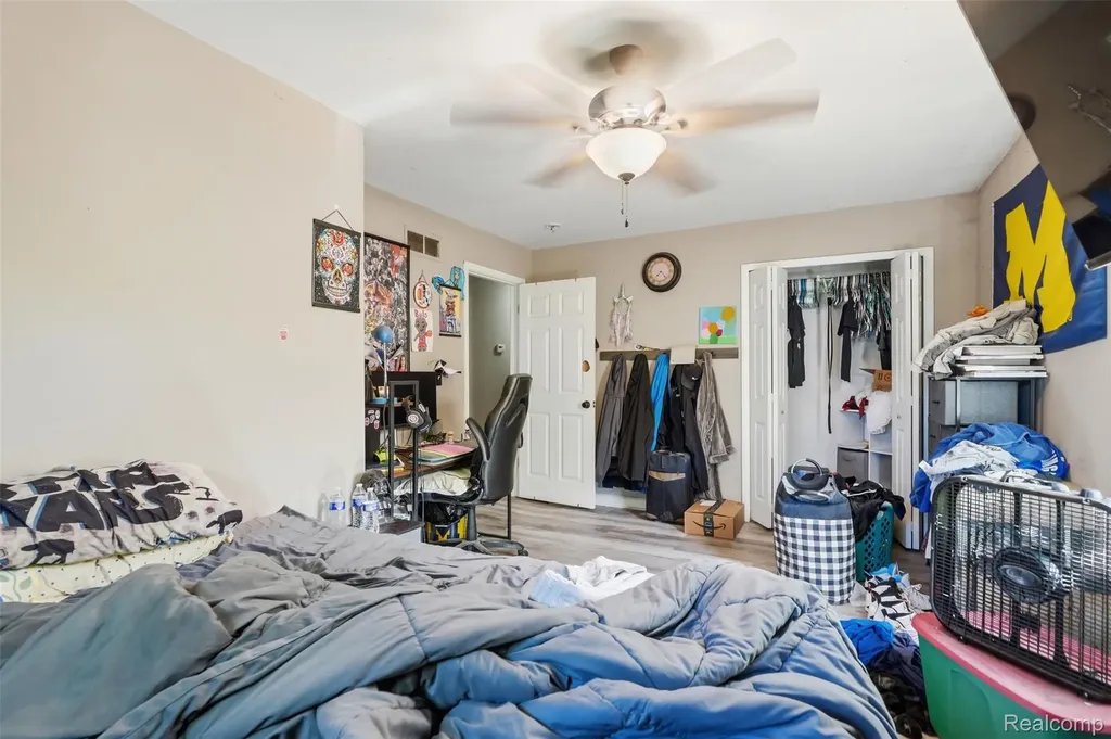 28984 Beechwood Street Garden City City MI 48135