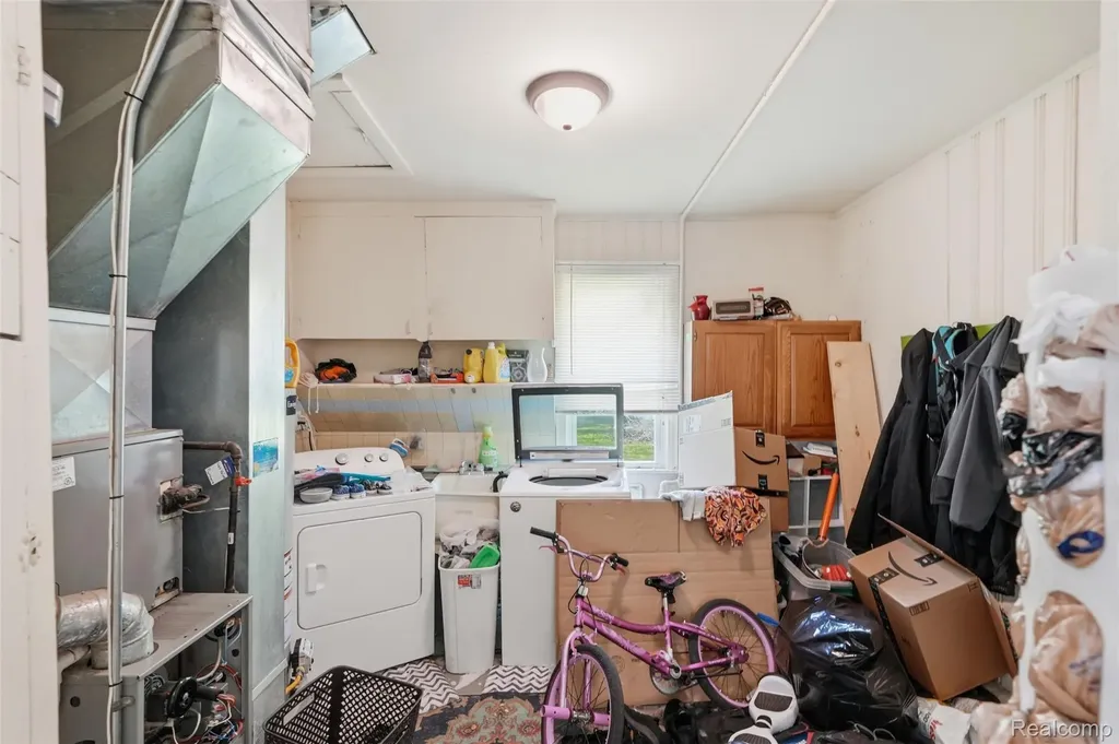 28984 Beechwood Street Garden City City MI 48135