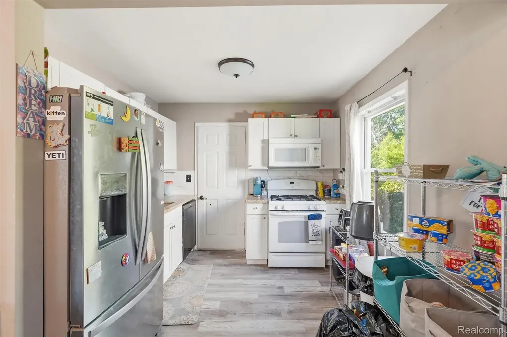 28984 Beechwood Street Garden City City MI 48135