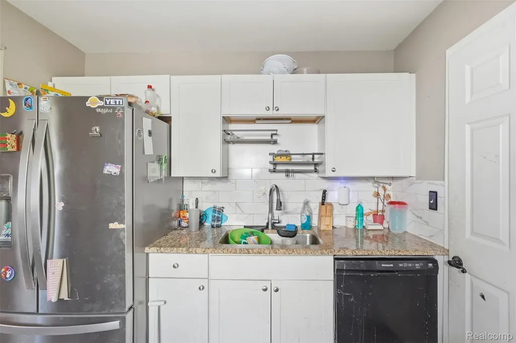 28984 Beechwood Street Garden City City MI 48135
