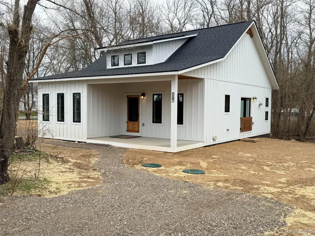 5687 Carroll Lake Road Commerce Charter Township MI 48382
