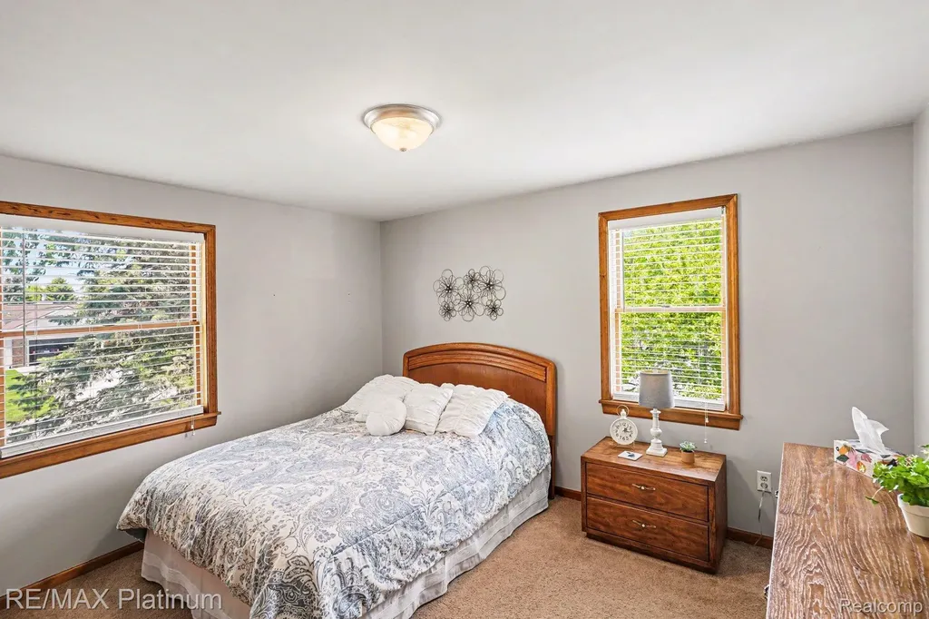 61959 Topsfield Lane Lyon Charter Township MI 48178