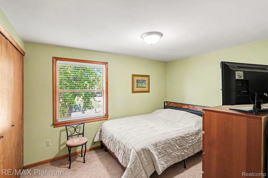 61959 Topsfield Lane Lyon Charter Township MI 48178