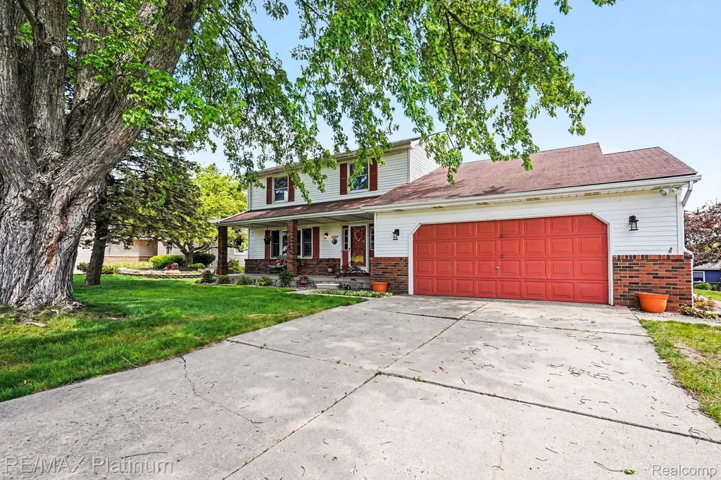 61959 Topsfield Lane Lyon Charter Township MI 48178