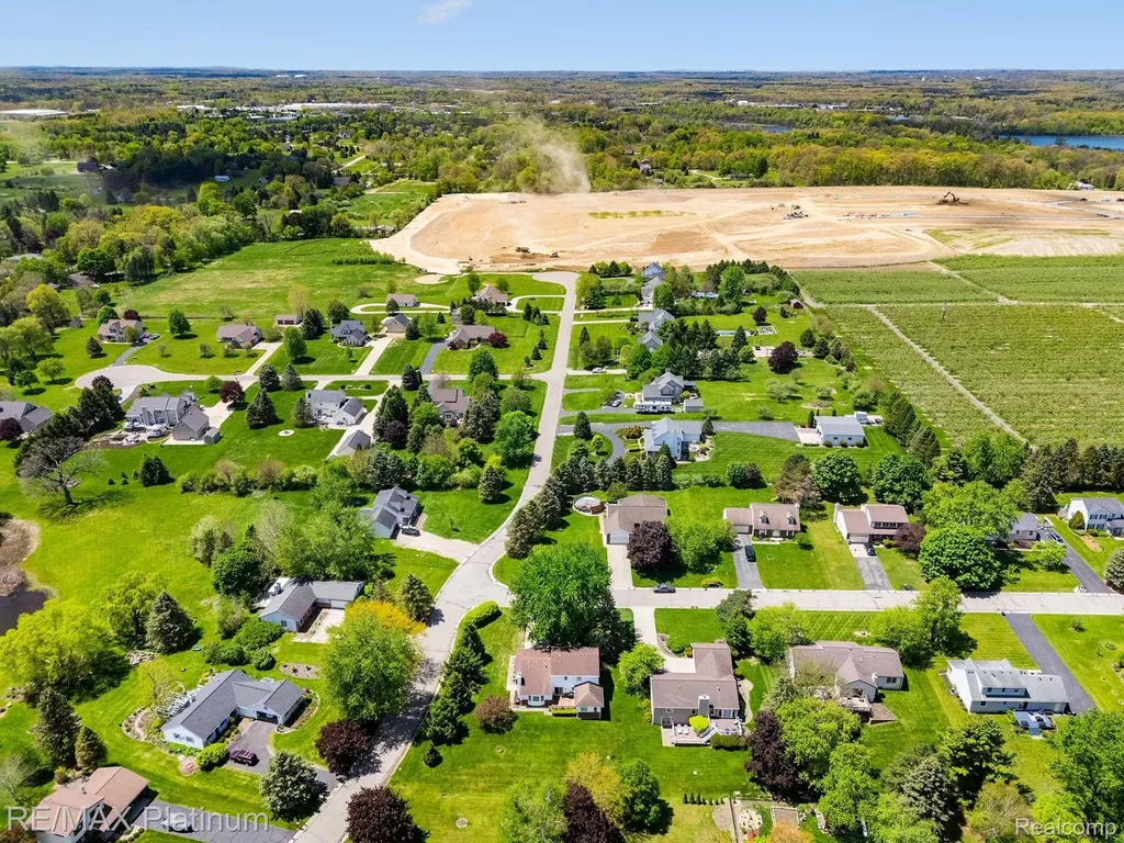 61959 Topsfield Lane Lyon Charter Township MI 48178