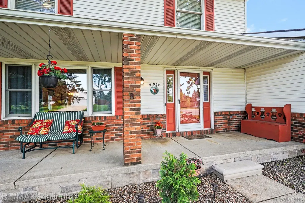 61959 Topsfield Lane Lyon Charter Township MI 48178