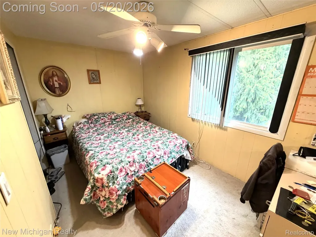 1004 Pelham Boulevard Waterford Charter Township MI 48328