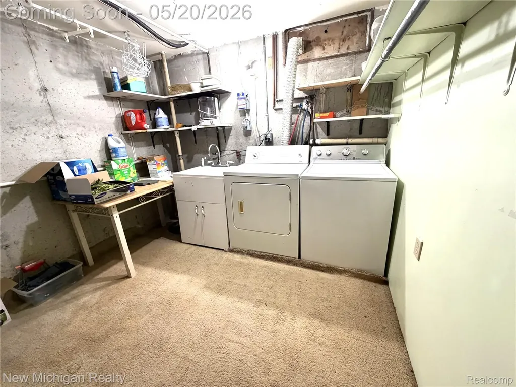 1004 Pelham Boulevard Waterford Charter Township MI 48328