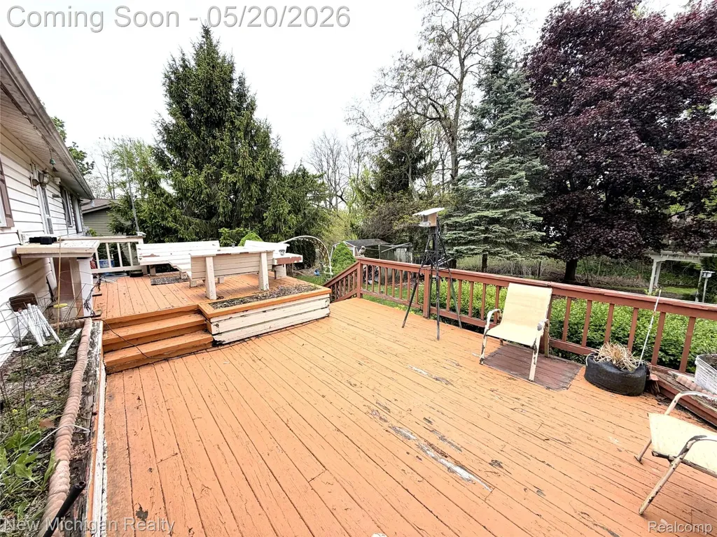 1004 Pelham Boulevard Waterford Charter Township MI 48328