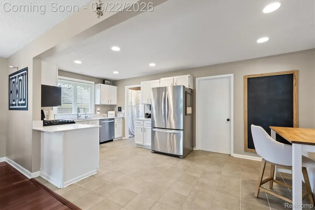 3525 Buss Drive Commerce Charter Township MI 48390