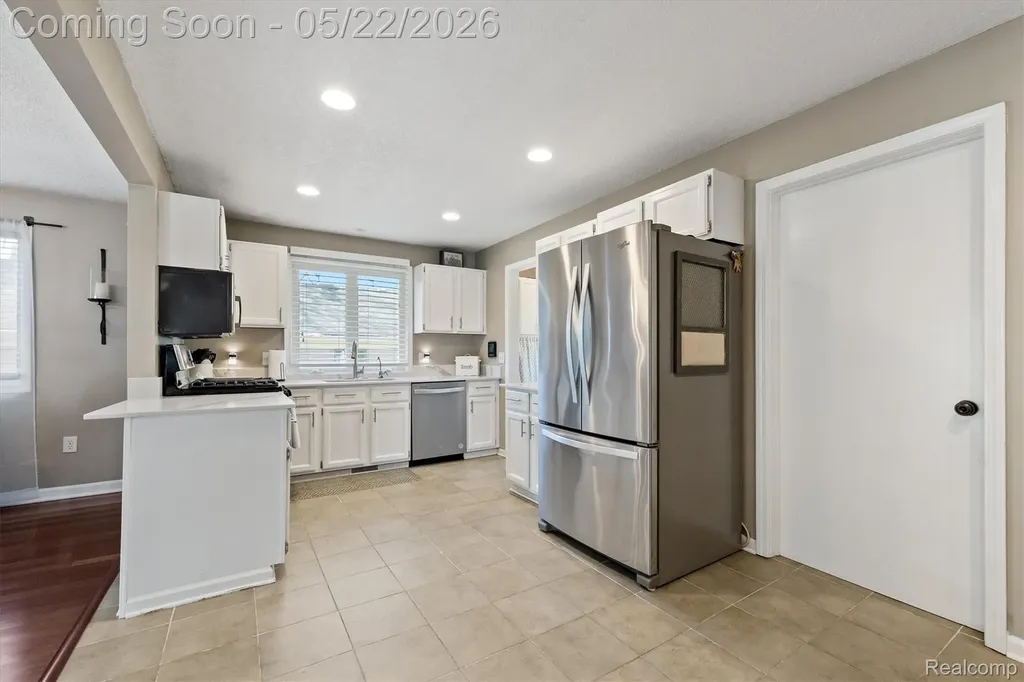 3525 Buss Drive Commerce Charter Township MI 48390