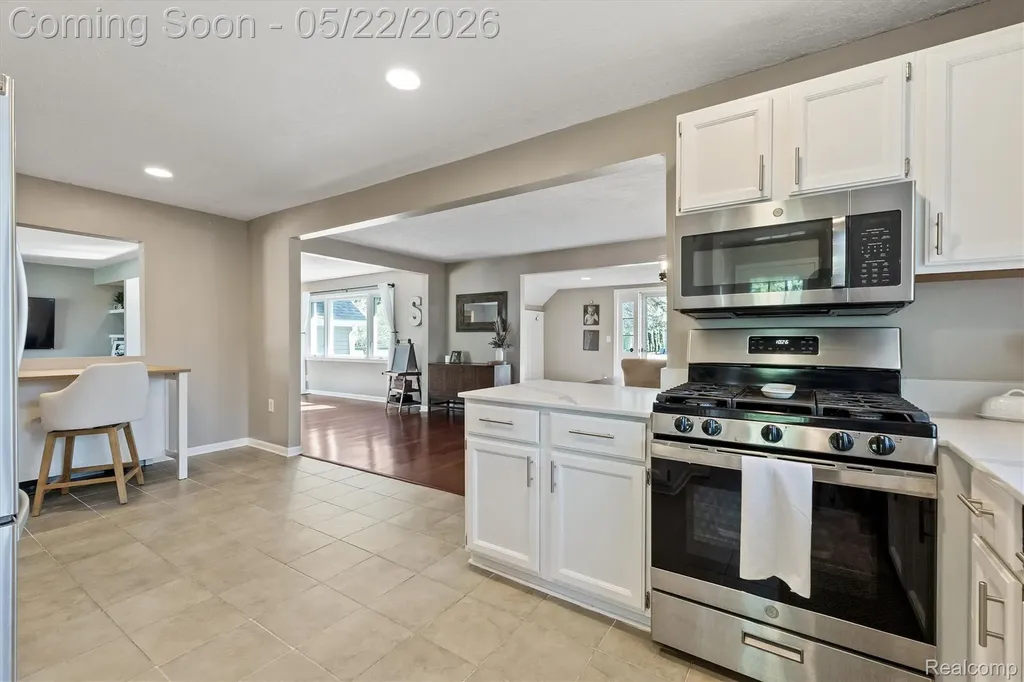 3525 Buss Drive Commerce Charter Township MI 48390