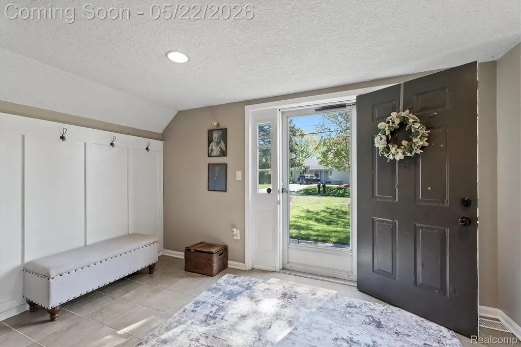 3525 Buss Drive Commerce Charter Township MI 48390
