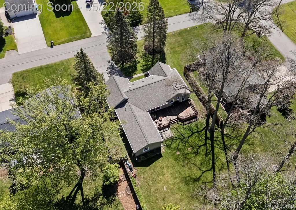 3525 Buss Drive Commerce Charter Township MI 48390
