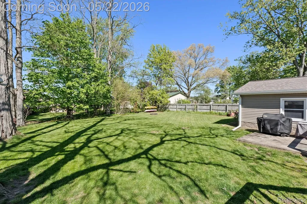 3525 Buss Drive Commerce Charter Township MI 48390