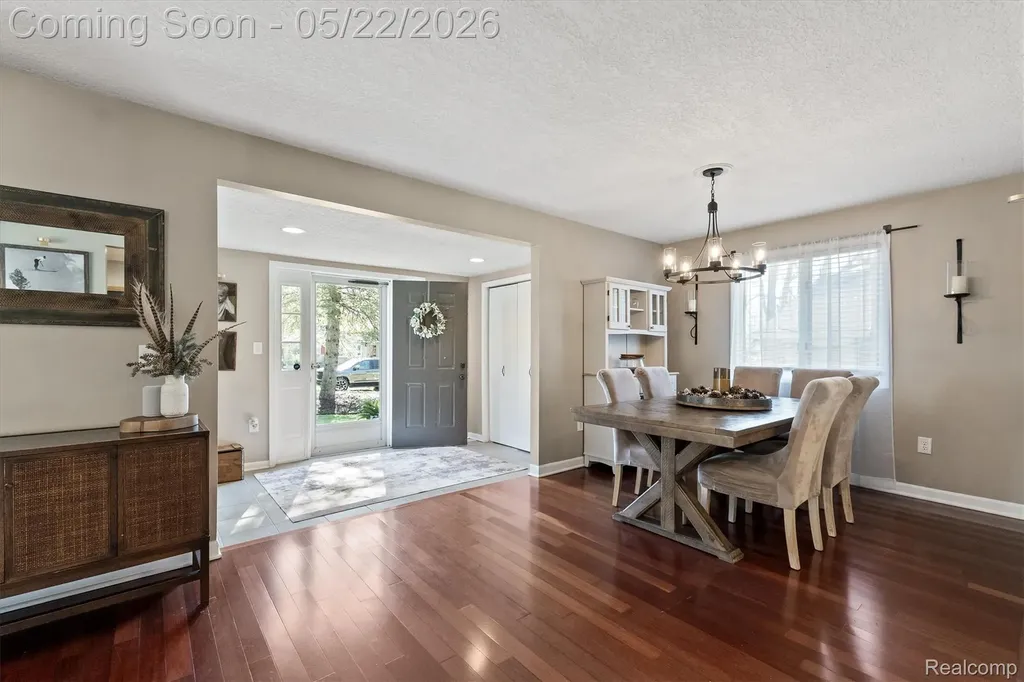 3525 Buss Drive Commerce Charter Township MI 48390