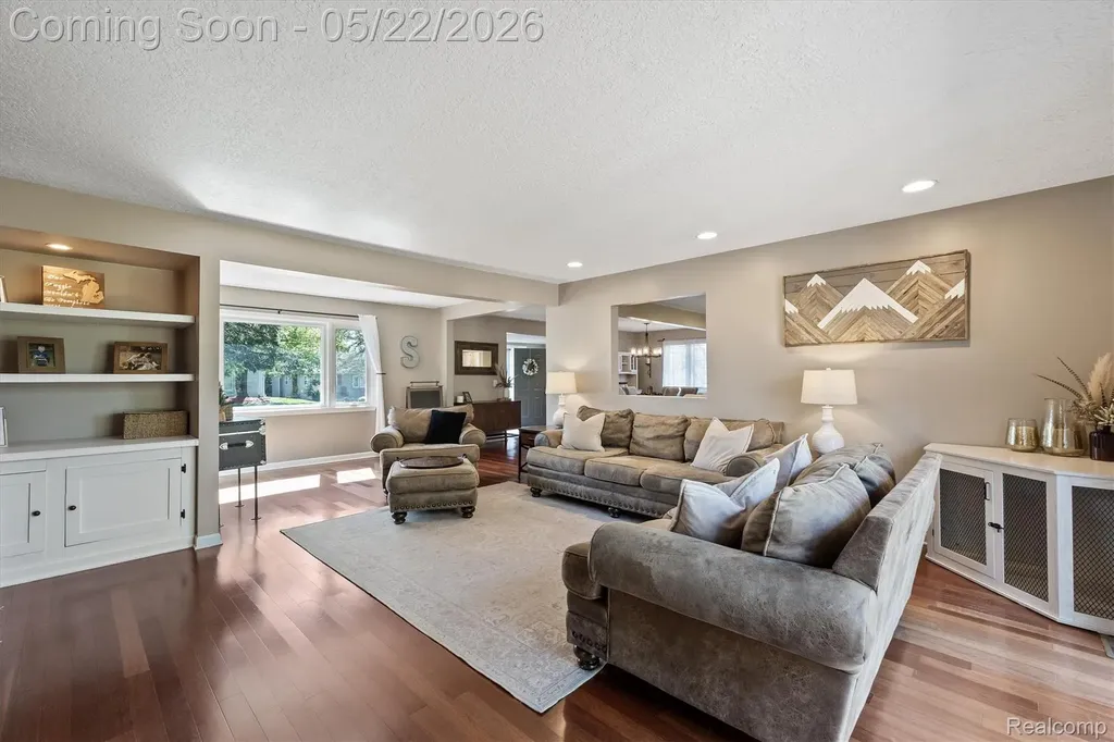 3525 Buss Drive Commerce Charter Township MI 48390