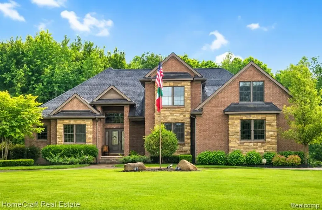 6932 Sunset Drive Salem Township MI 48178