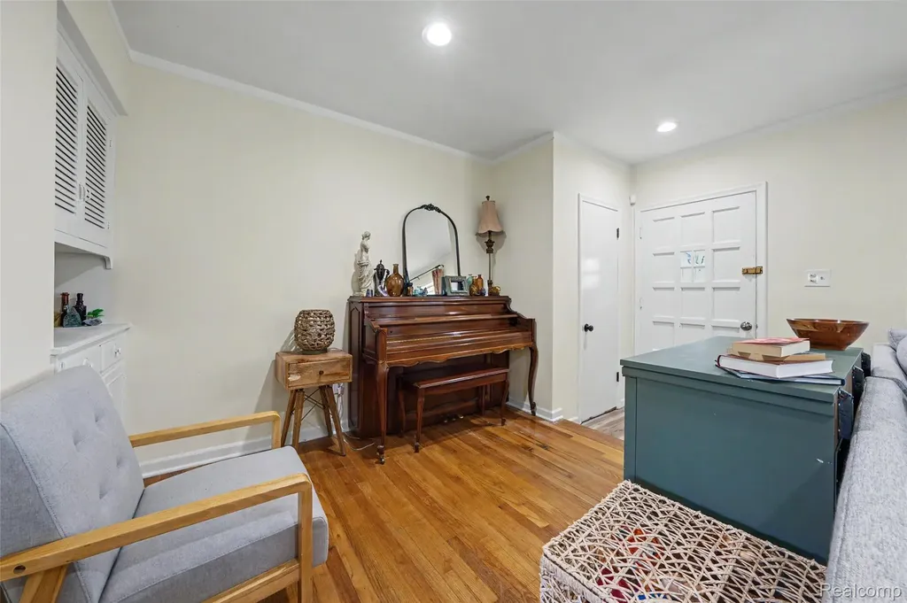 31821 Wayburn Street Farmington Hills City MI 48334