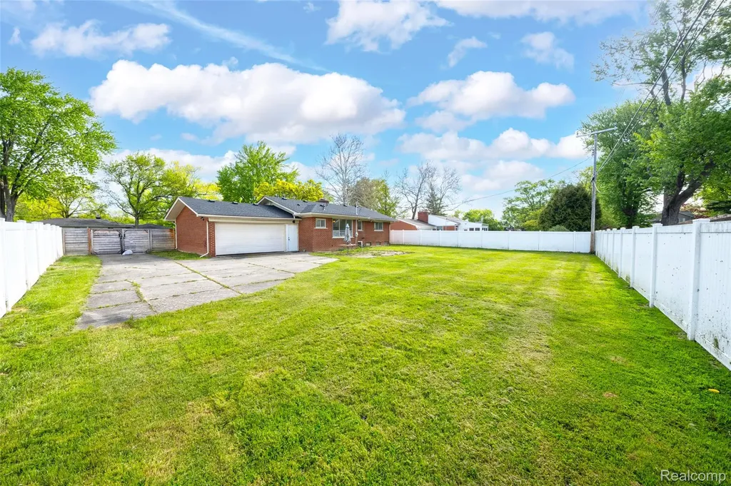 31821 Wayburn Street Farmington Hills City MI 48334