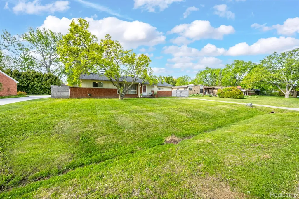 31821 Wayburn Street Farmington Hills City MI 48334