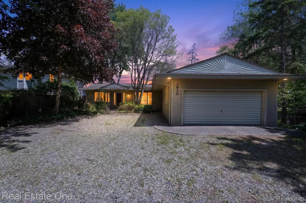 3920 Wint Road Commerce Charter Township MI 48382